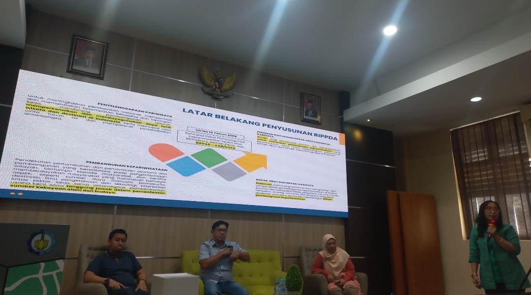 Dosen Pariwisata PWK ITS Bagikan Materi Kepariwisataan Kota Surabaya kepada Mahasiswa PWK UIN Alauddin Makassar