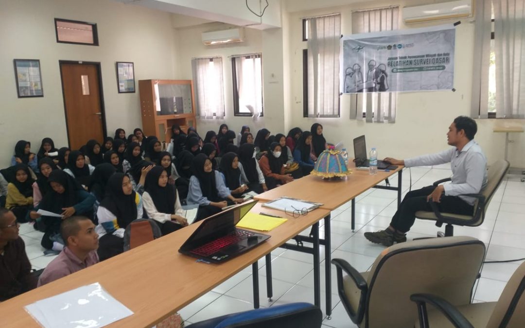 Laboratorium Jurusan Teknik Perencanaan Wilayah dan Kota UIN Alauddin Makassar Gelar Pelatihan Survey Dasar untuk Meningkatkan Pemahaman Mahasiswa Baru
